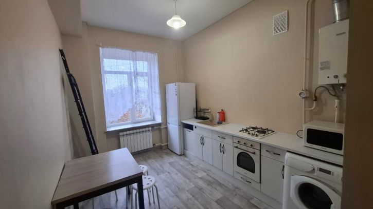 2-комн квартира Октября пр-кт, 9