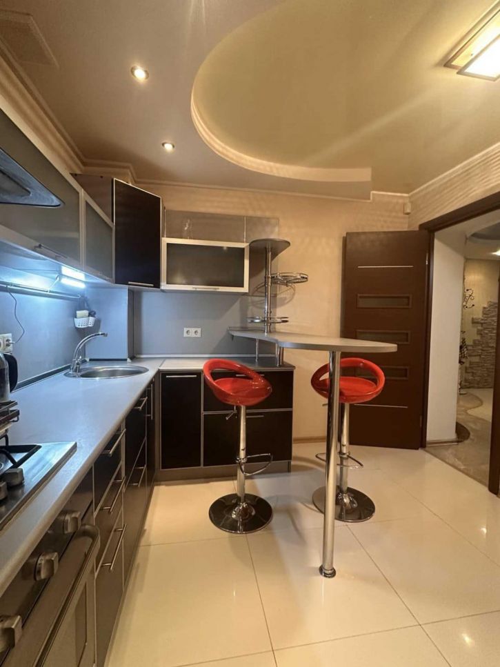 2-комн квартира Красноводская ул, 3