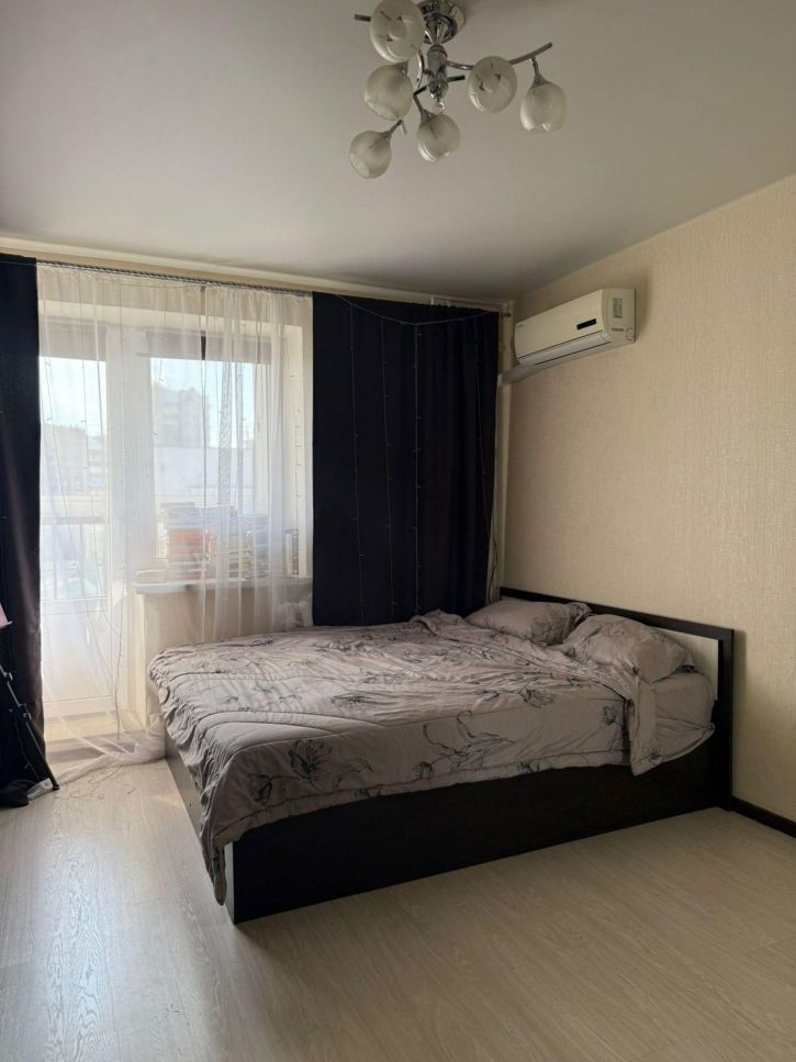 2-комн квартира Менделеева ул, 150/4