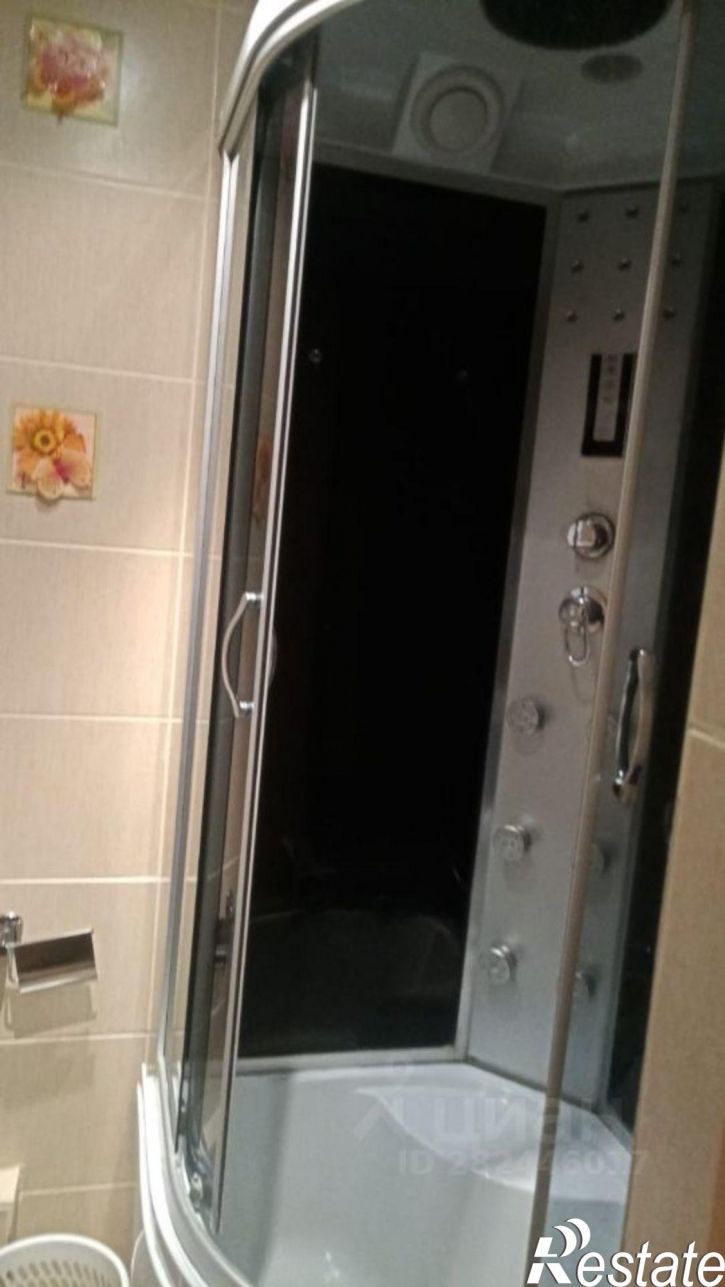 2-комн квартира проспект Октября, 164/1,  д. 164/1