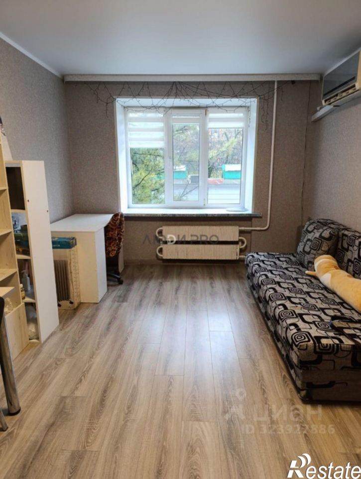 Комната Молодежный б-р, 10,  д. 10