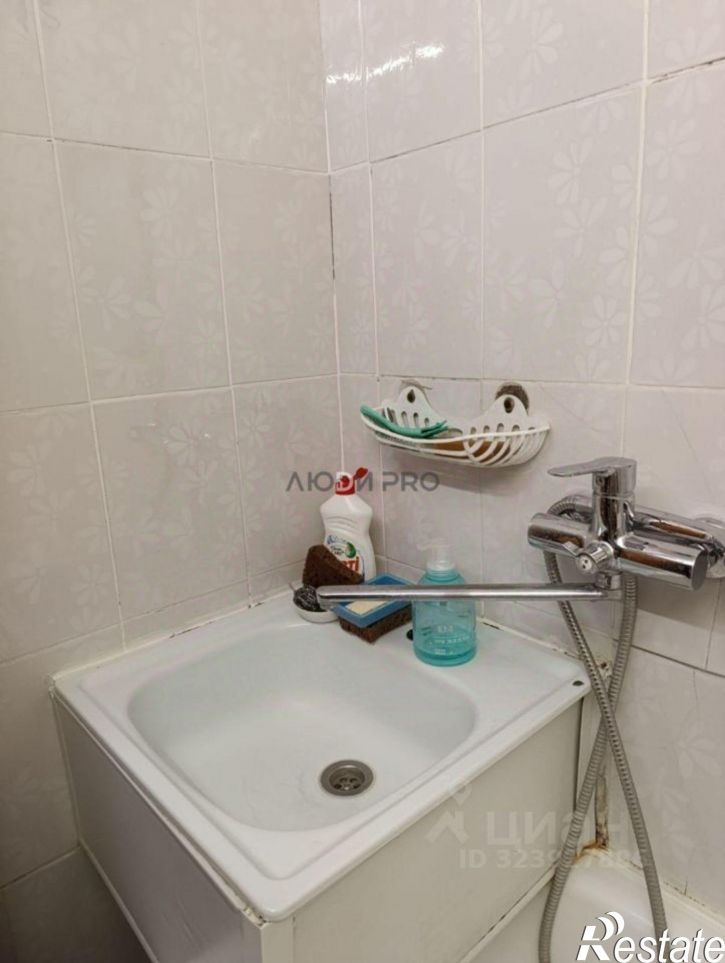 Комната Молодежный б-р, 10,  д. 10