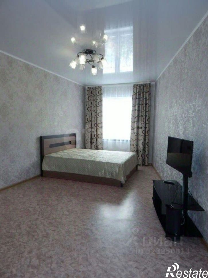 1-комн квартира улица Комарова, 8,  д. 8