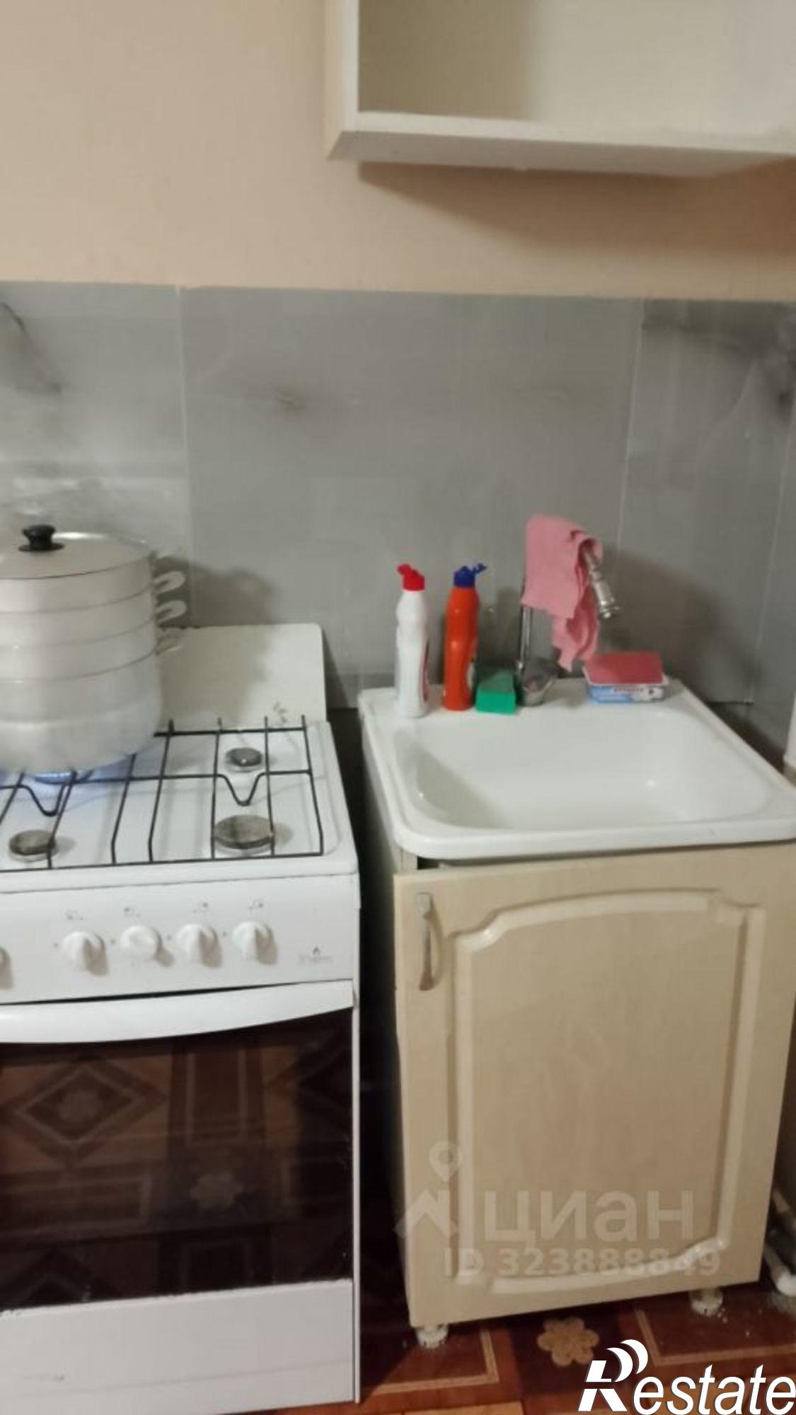 Сдать комнату за 14 000 рублей на проспект Октября, 74