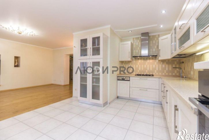 4-комн квартира улица Менделеева, 140/3,  д. 140/3