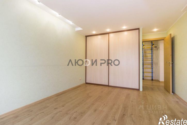 4-комн квартира улица Менделеева, 140/3,  д. 140/3