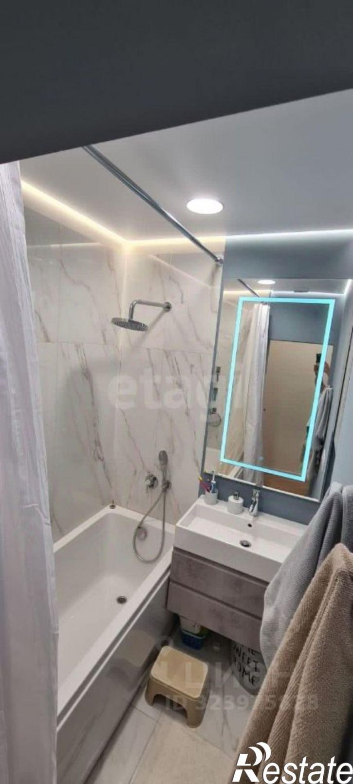 4-комн квартира улица Гафури, 27/2,  д. 27/2