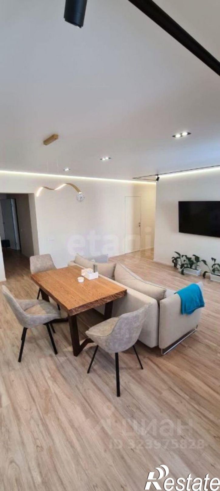 4-комн квартира улица Гафури, 27/2,  д. 27/2