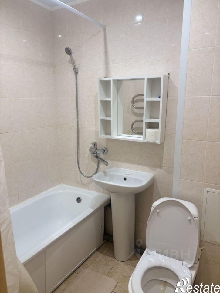 2-комн квартира ул Ульяновых, 11/1,  д. 11/1