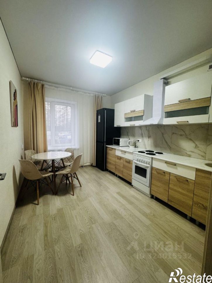 2-комн квартира улица Лётчиков, 1/8,  д. 1/8