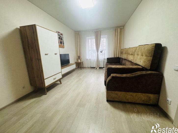 2-комн квартира улица Лётчиков, 1/8,  д. 1/8