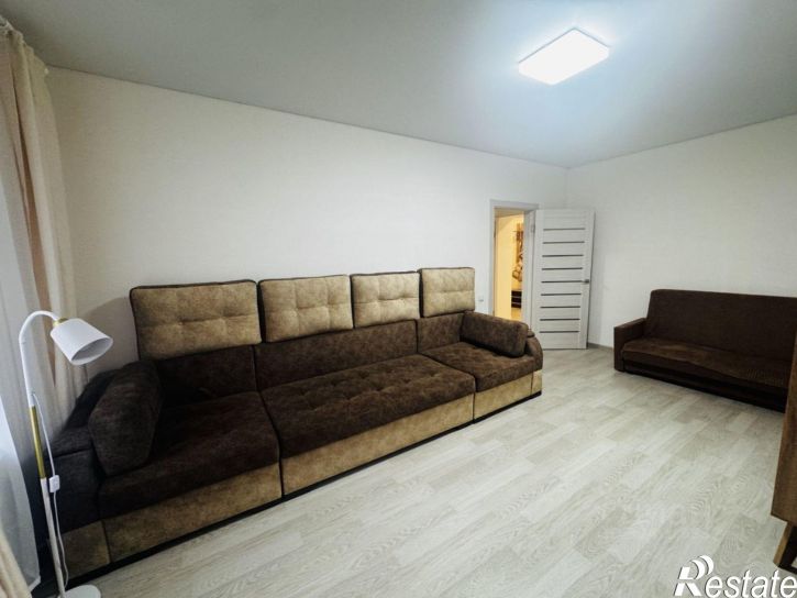 2-комн квартира улица Лётчиков, 1/8,  д. 1/8