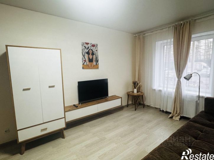 2-комн квартира улица Лётчиков, 1/8,  д. 1/8