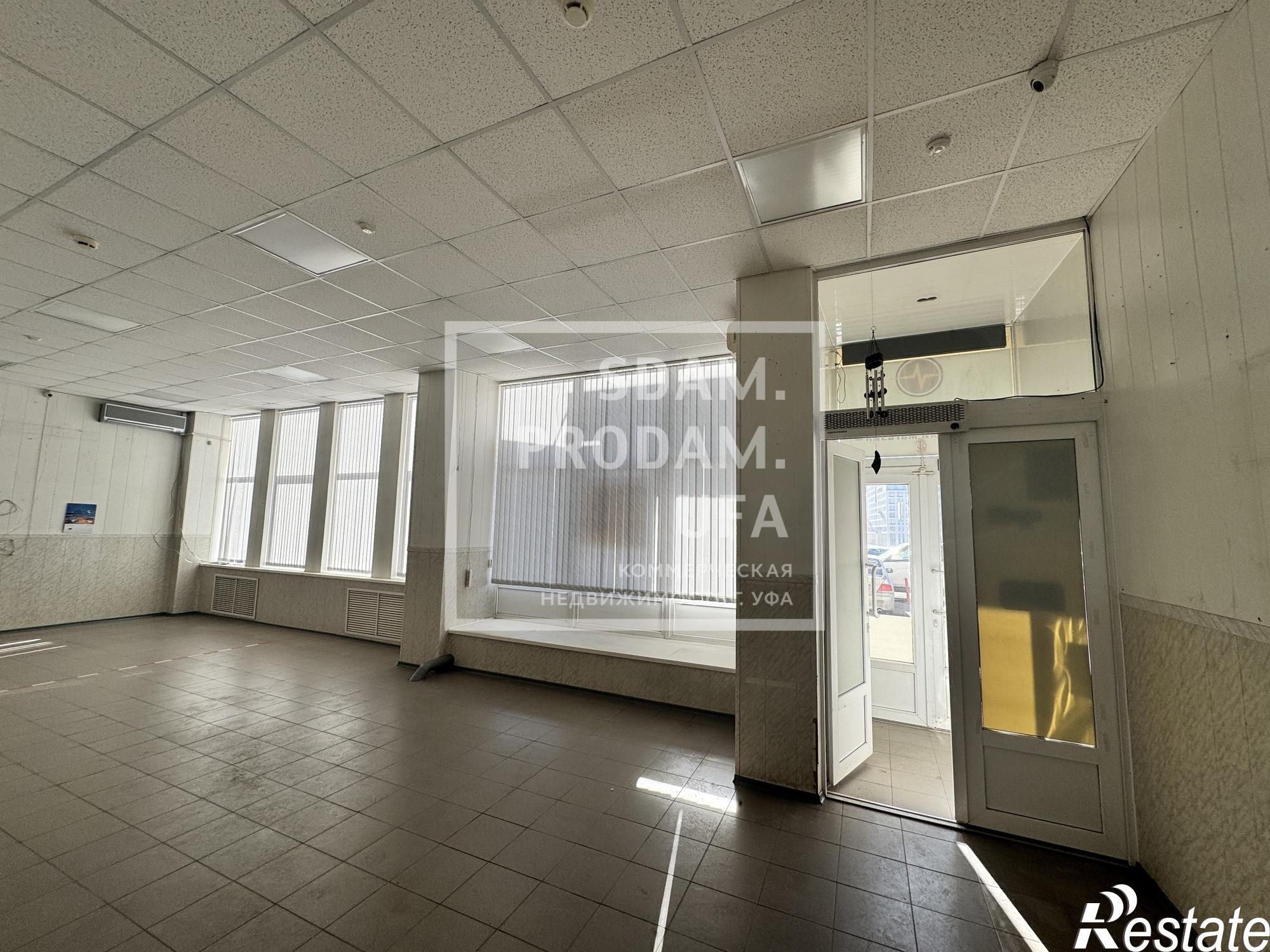 Сдать торговое помещение за 300 000 рублей на Салавата Юлаева проспект, д.59