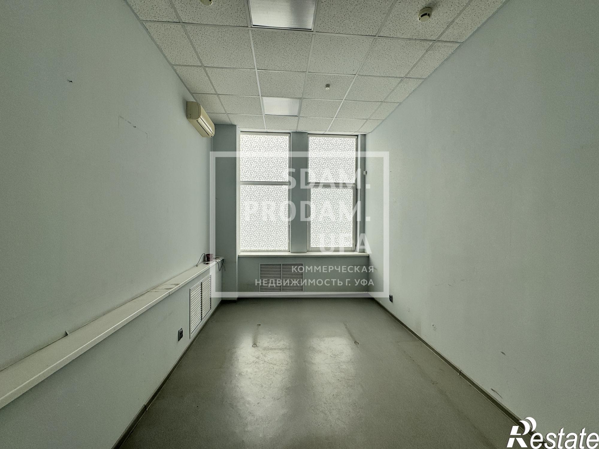 Сдать торговое помещение за 300 000 рублей на Салавата Юлаева проспект, д.59