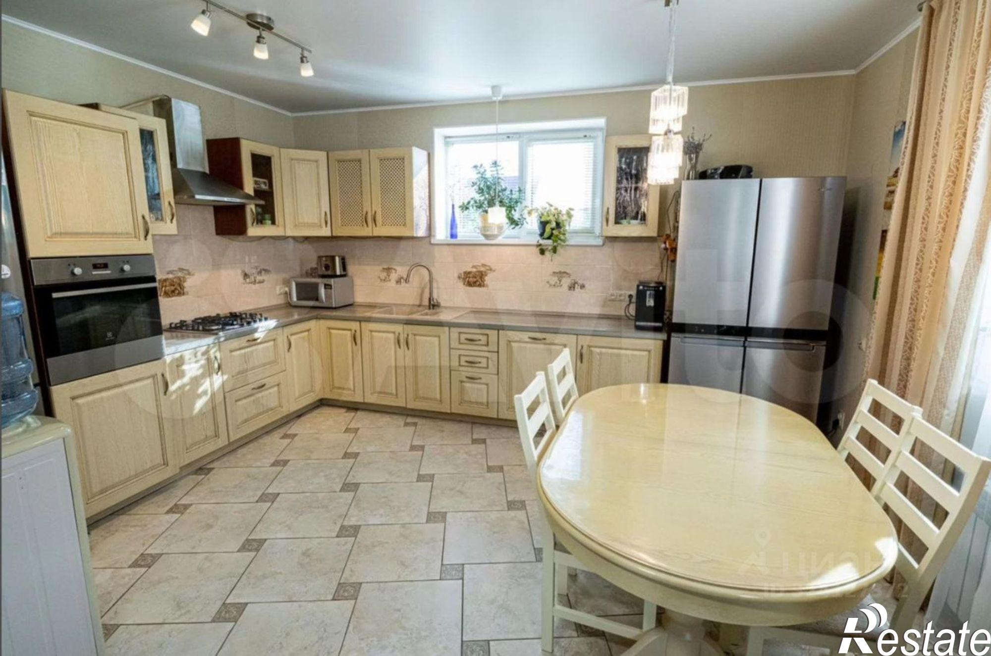 Купить дачу, дом, коттедж за 19 499 000 рублей на ул Рассветная, 43