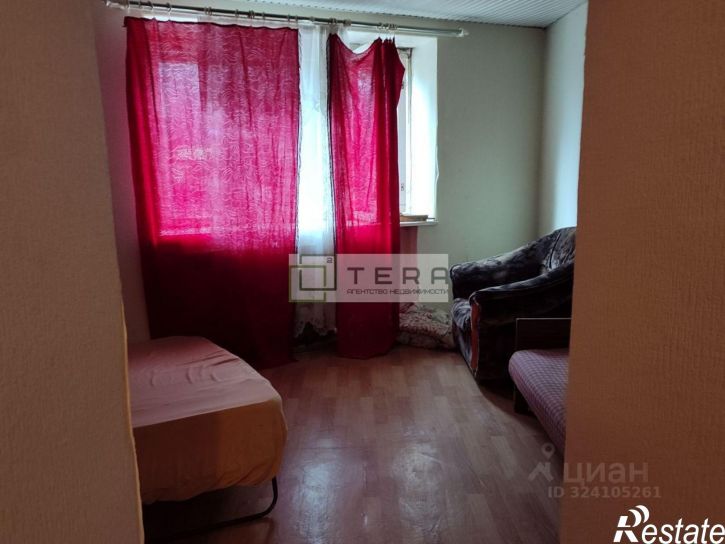 4-комн квартира улица Левитана, 38/3,  д. 38/3