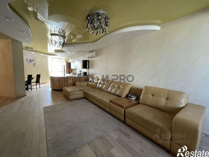 4-комн квартира улица Рихарда Зорге, 64/2,  д. 64/2