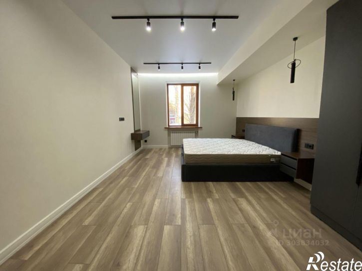 5-комн квартира улица Ульяновых, 33,  д. 33