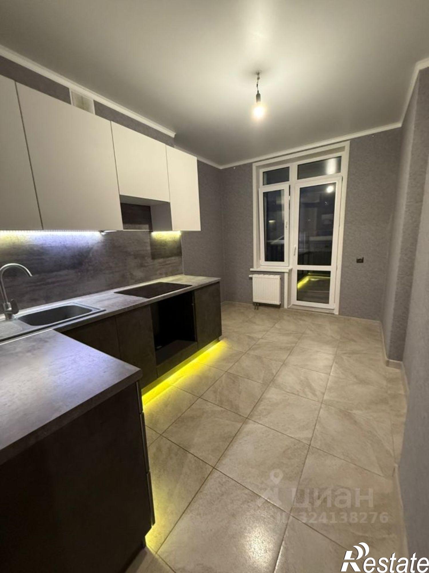 Сдать квартиру за 24 000 рублей на пр-кт Дружбы народов, 55/1