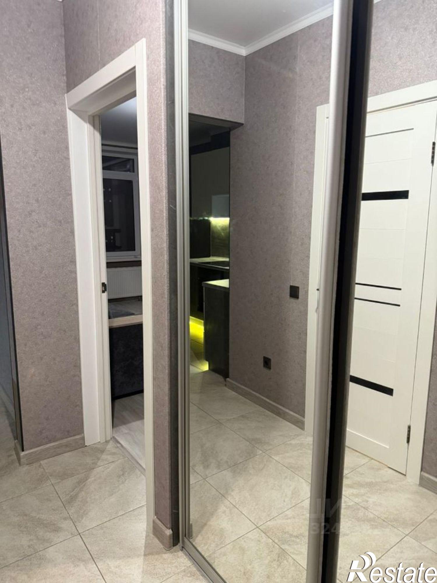 Сдать квартиру за 24 000 рублей на пр-кт Дружбы народов, 55/1