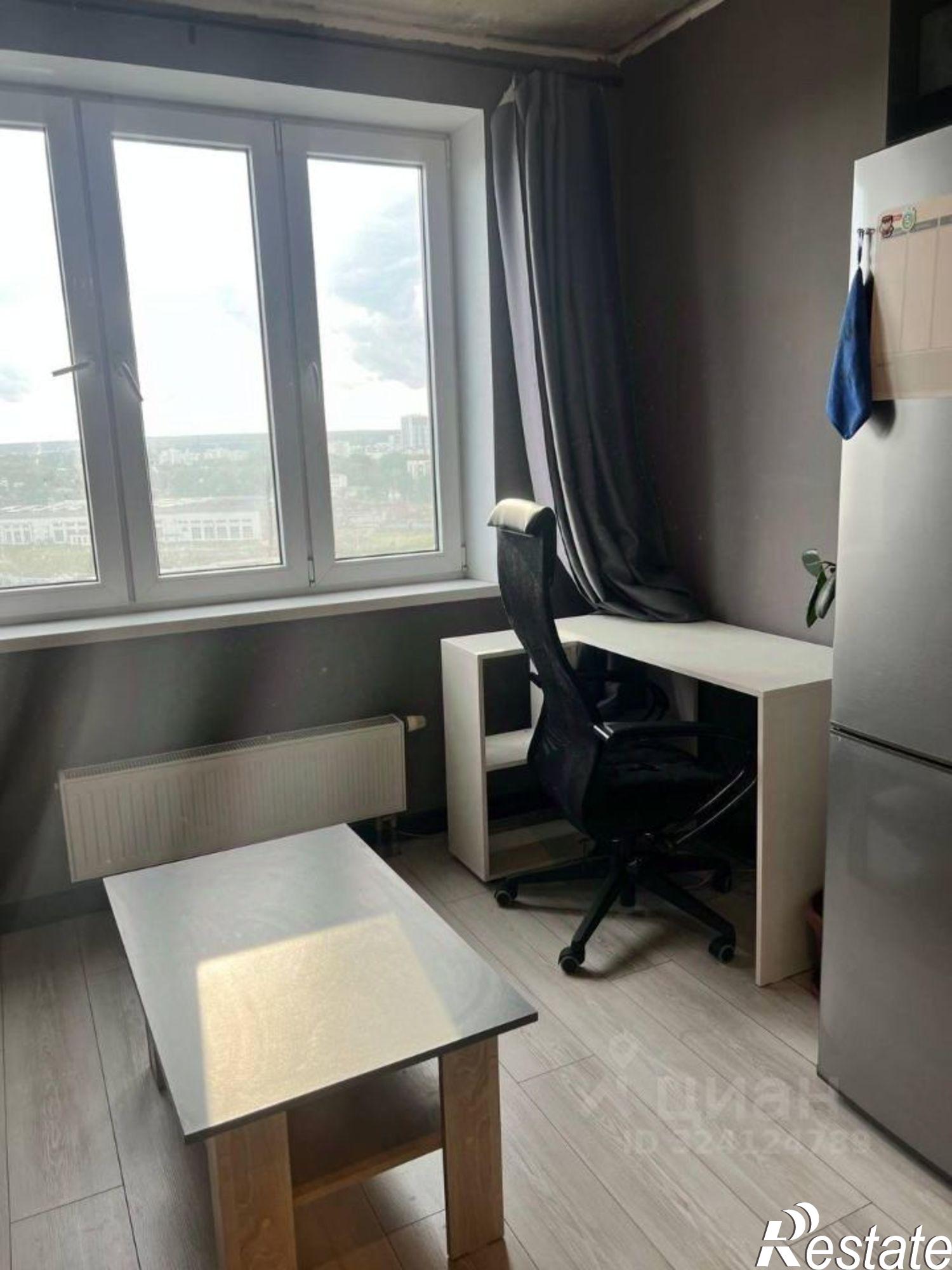 Сдать квартиру за 23 000 рублей на Кустарёвская набережная, 9