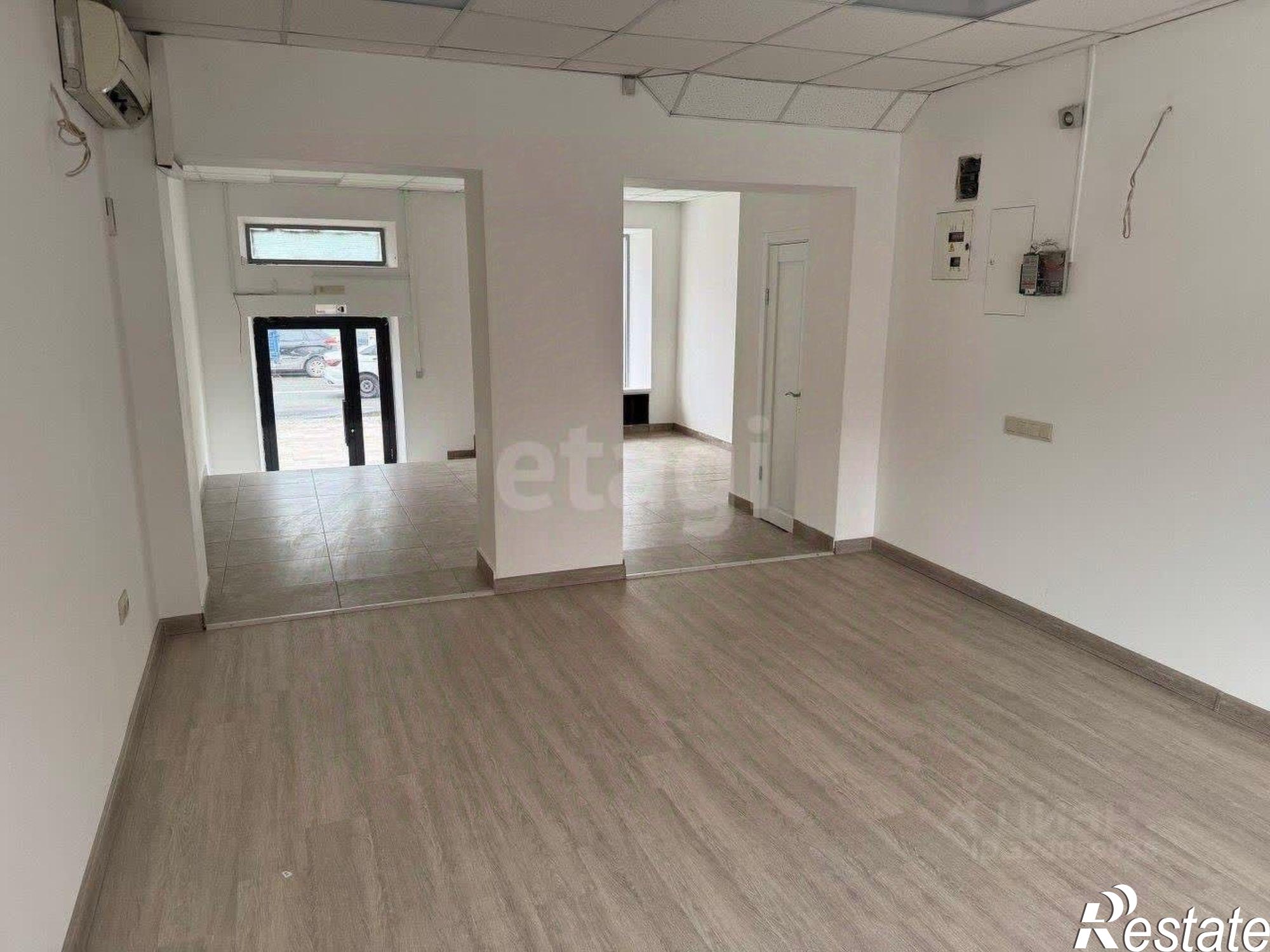 Купить торговое помещение за 11 949 900 рублей на Коммунистическая улица, 40А