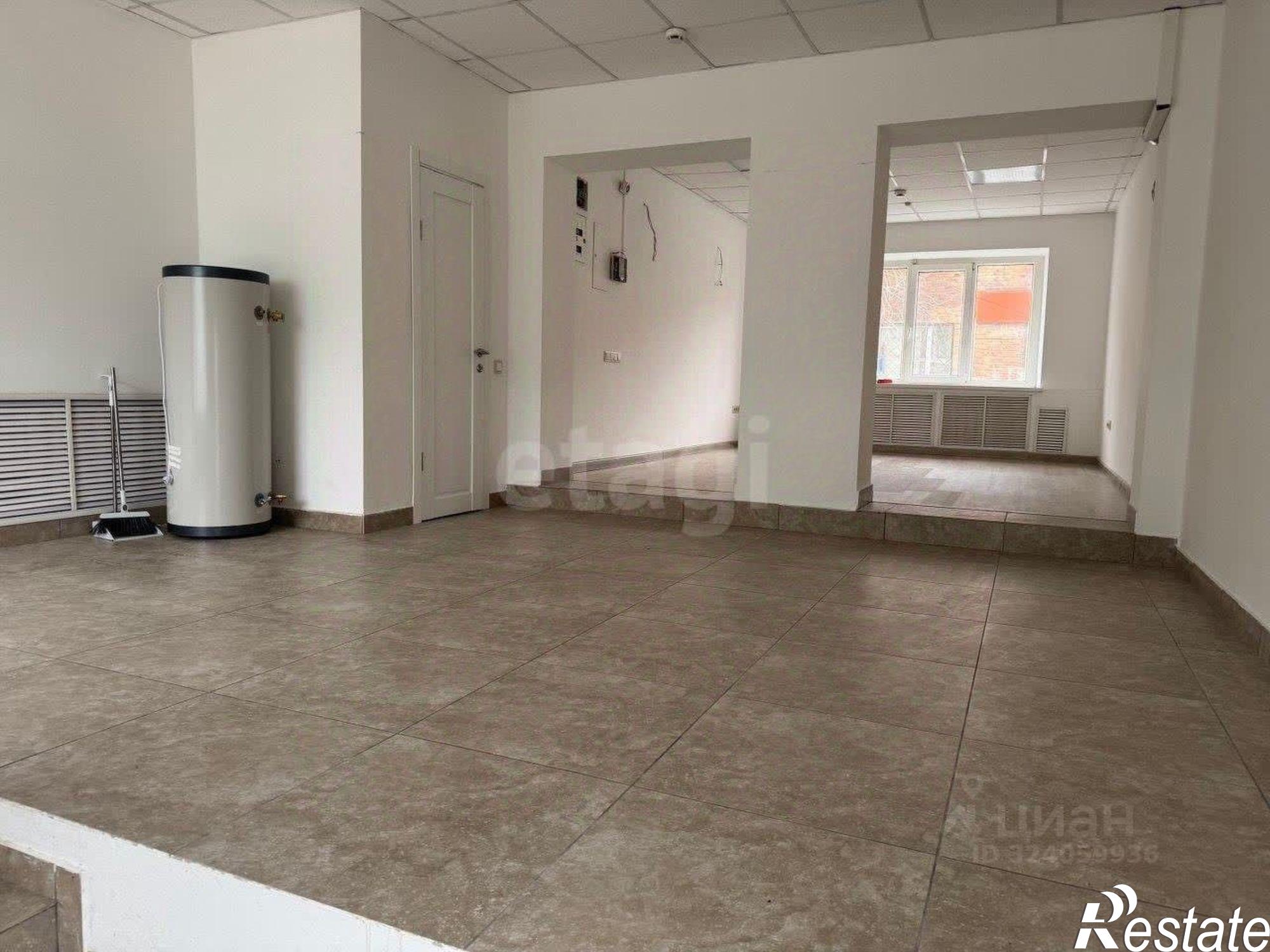 Купить торговое помещение за 11 949 900 рублей на Коммунистическая улица, 40А