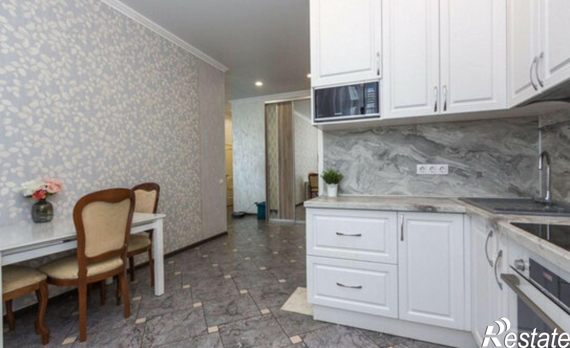 Купить квартиру за 13 000 000 рублей на улица Менделеева, 152/4