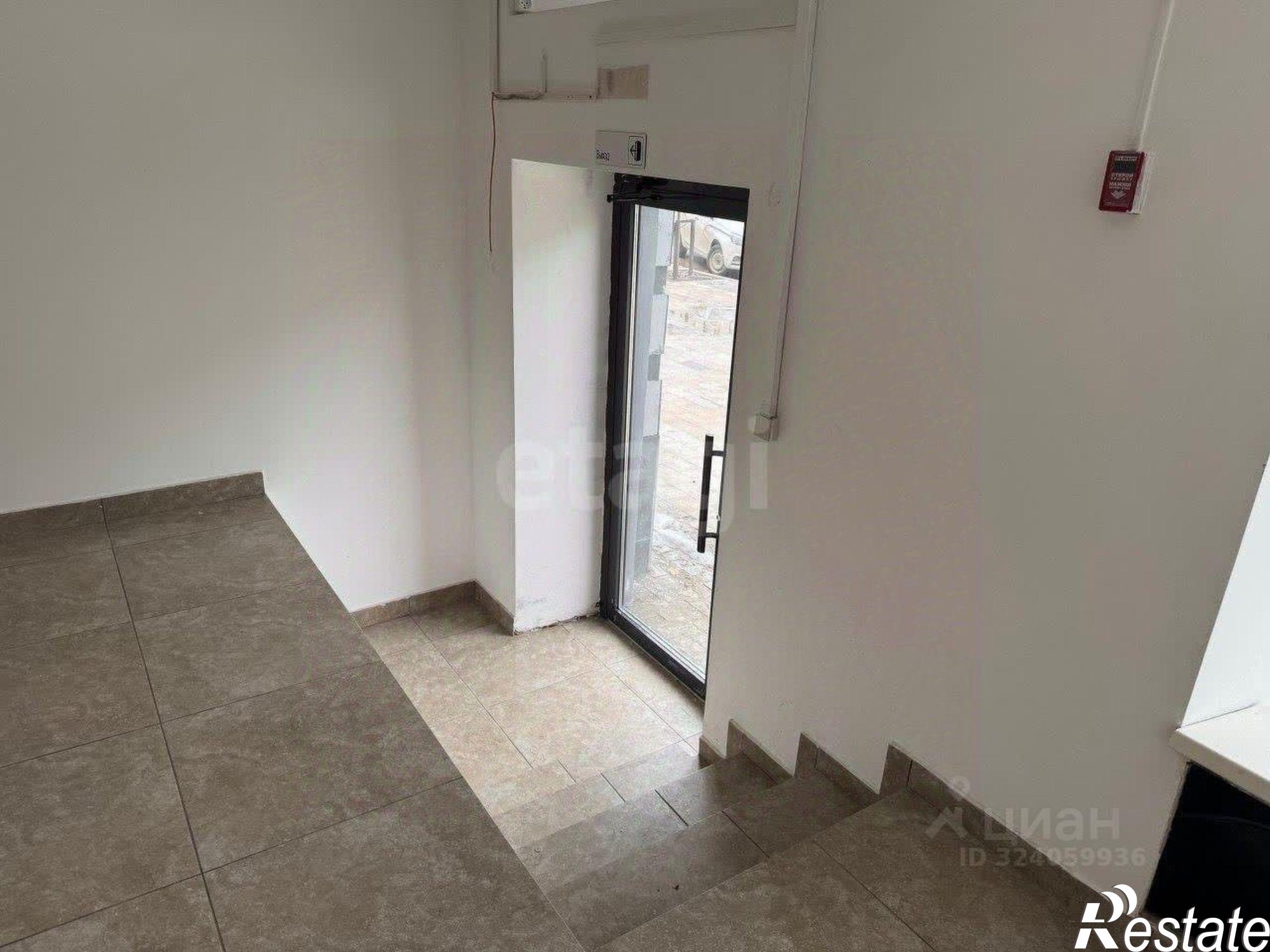 Купить торговое помещение за 11 949 900 рублей на Коммунистическая улица, 40А