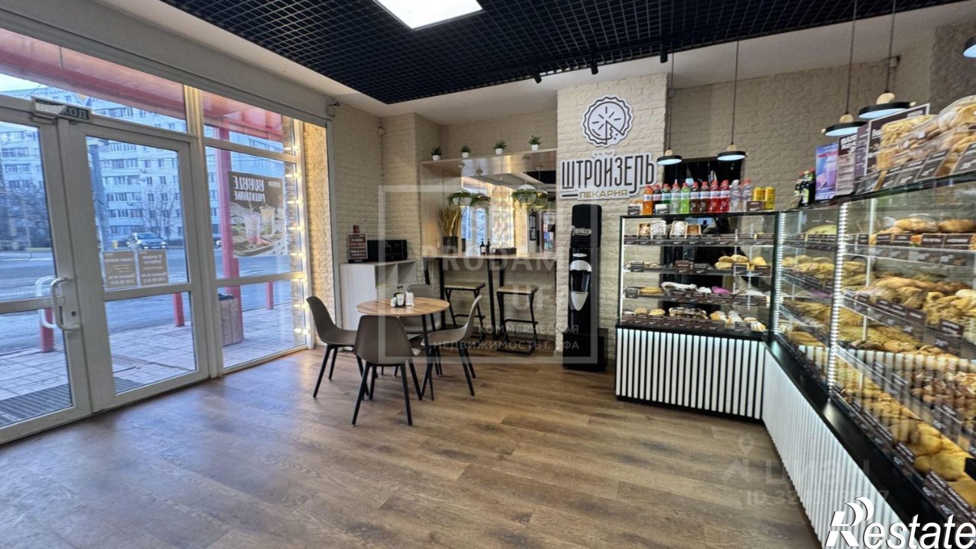 Купить торговое помещение за 24 000 100 рублей на ул Российская, 106