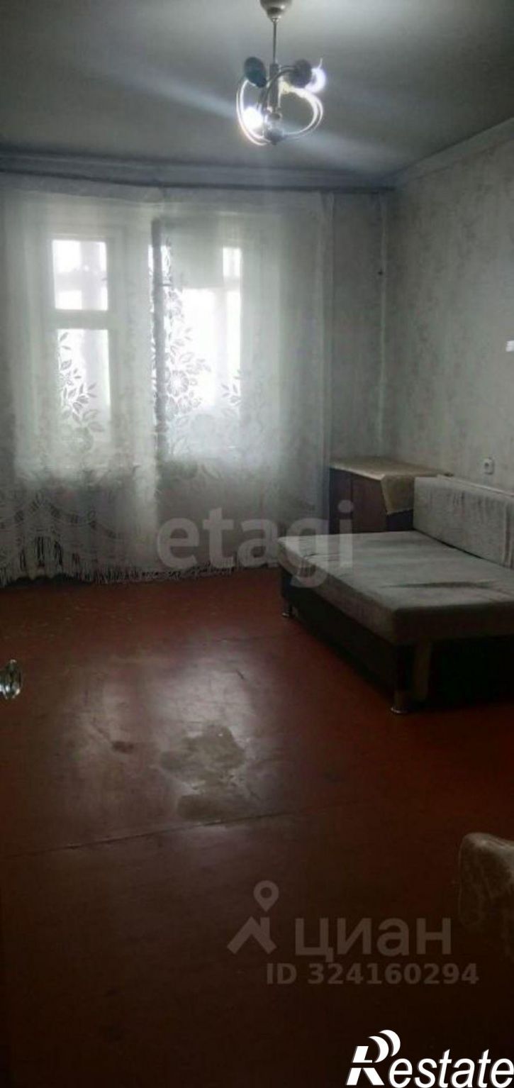 3-комн квартира ул Ахметова, 300,  д. 300