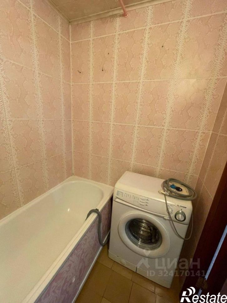 2-комн квартира улица Ахметова, 304/2,  д. 304/2