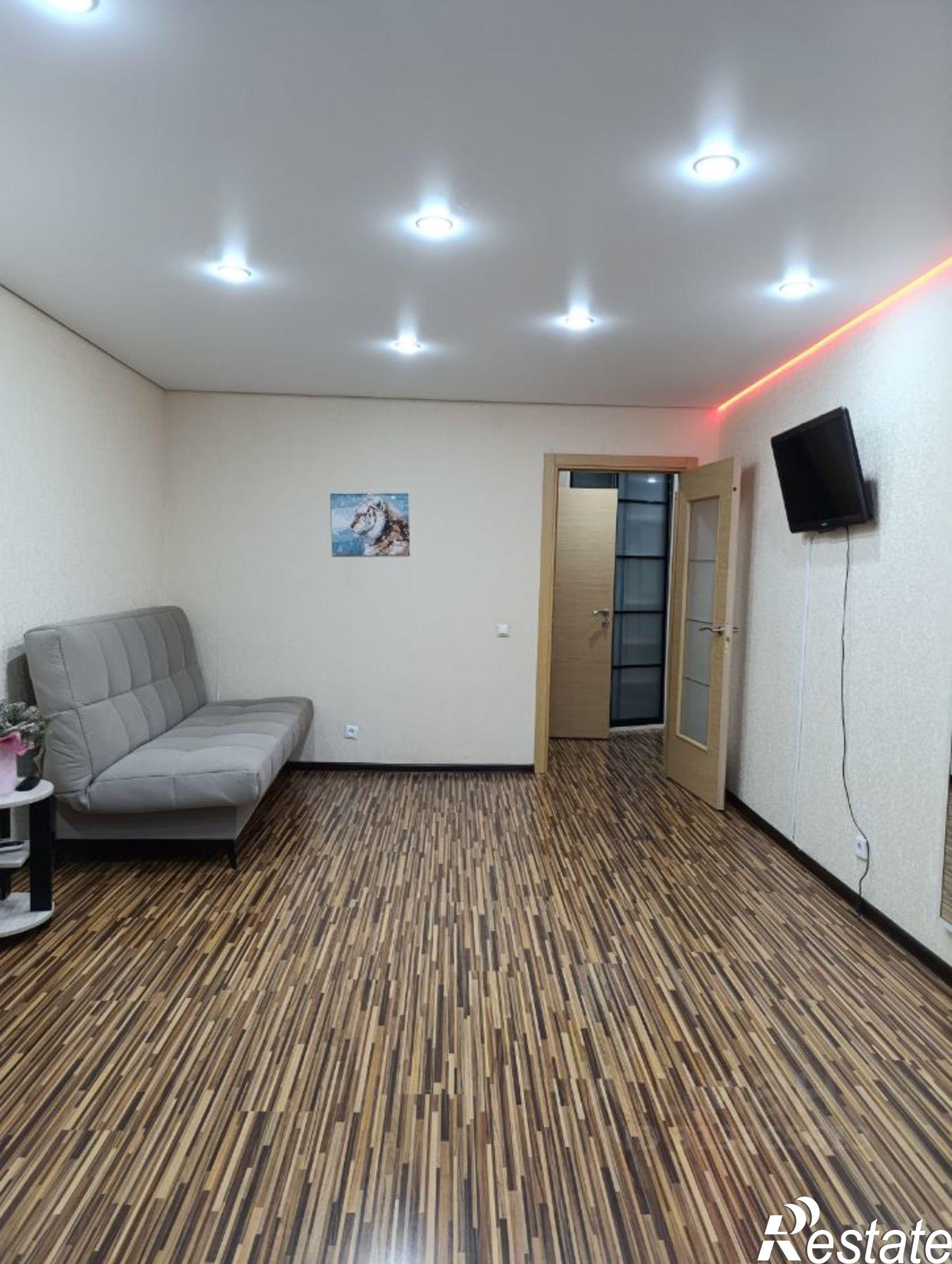 Сдать квартиру за 30 000 рублей на ул Зеленогорская, 13