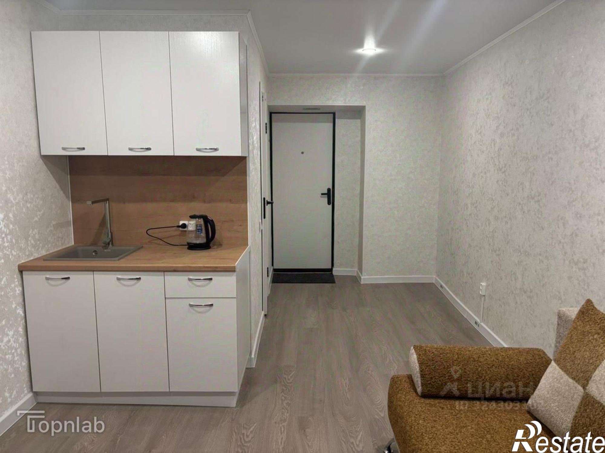 Купить комнату за 2 200 000 рублей на б-р Славы, 15 1