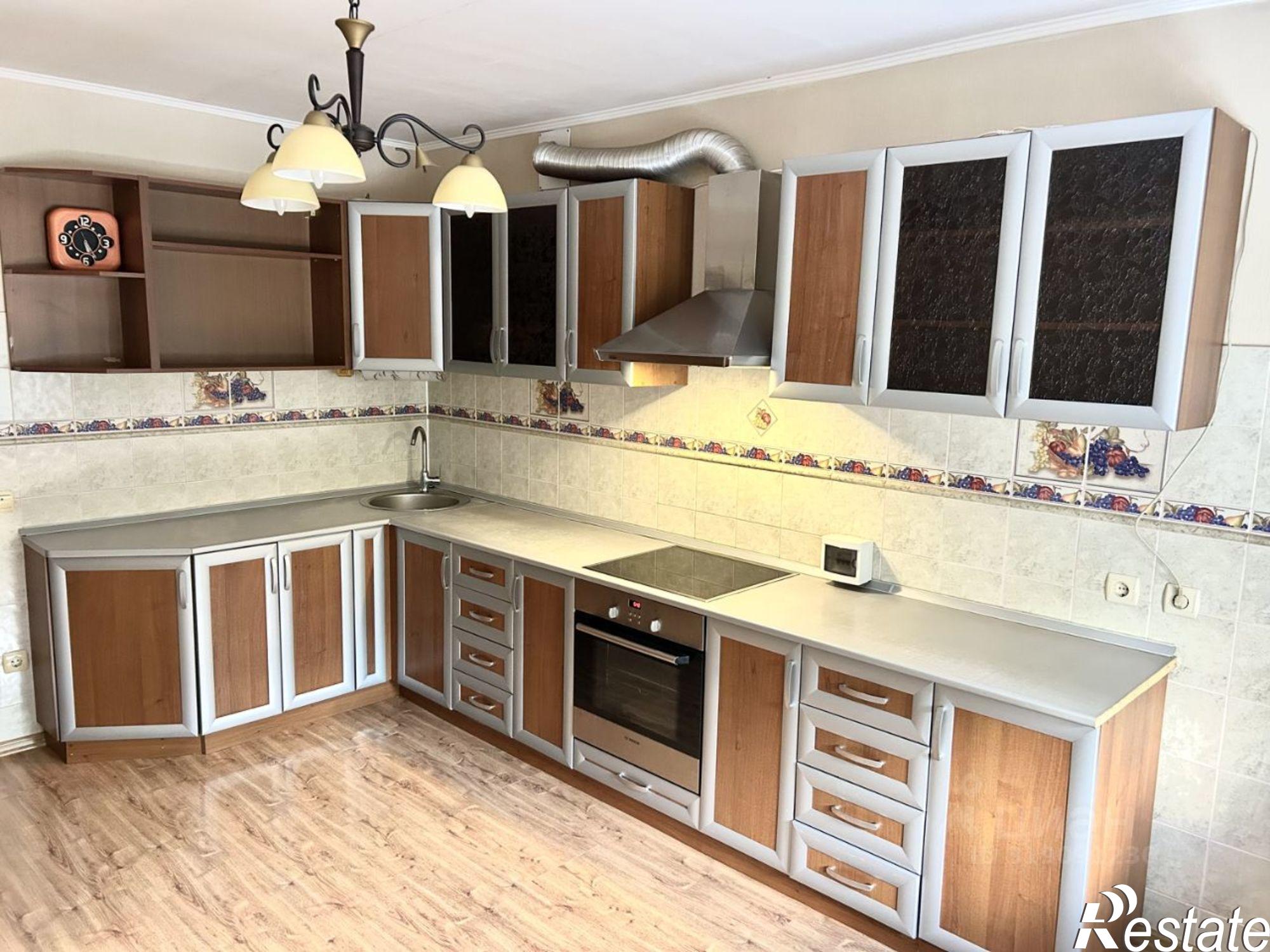 Купить квартиру за 9 400 000 рублей на Черниковская улица, 51