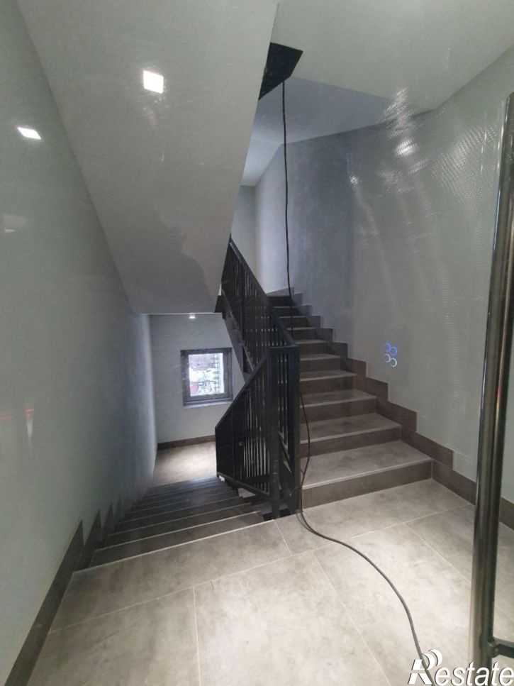 4-комн квартира Коммунистическая улица, 98/1,  д. 98/1