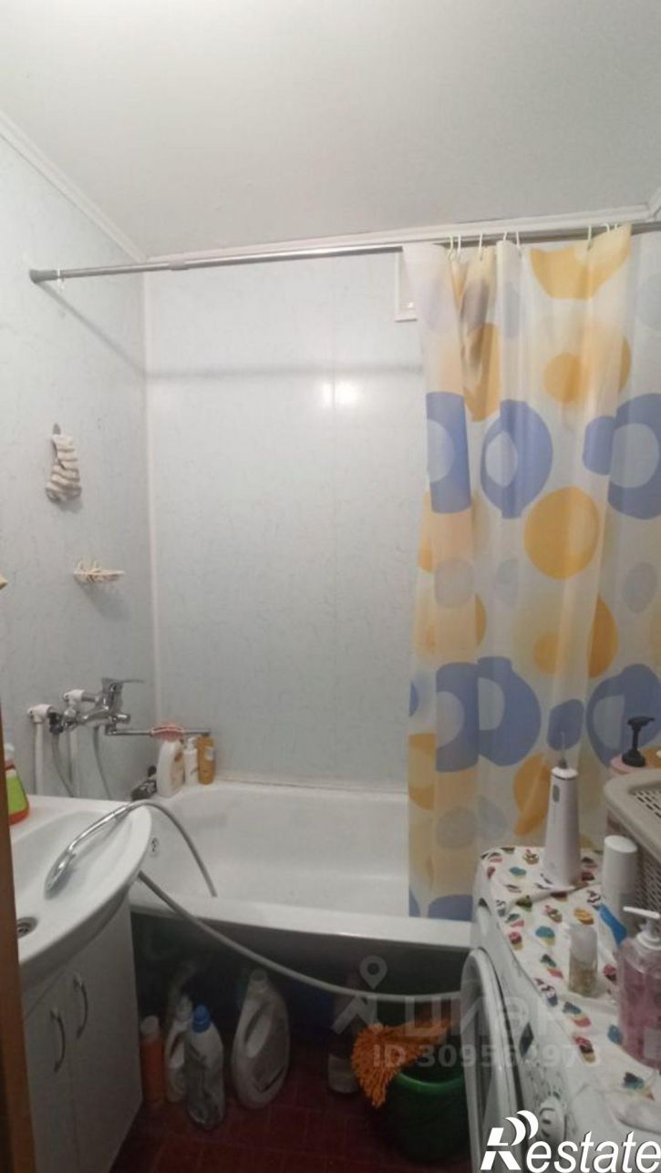 1-комн квартира улица Ахметова, 300,  д. 300