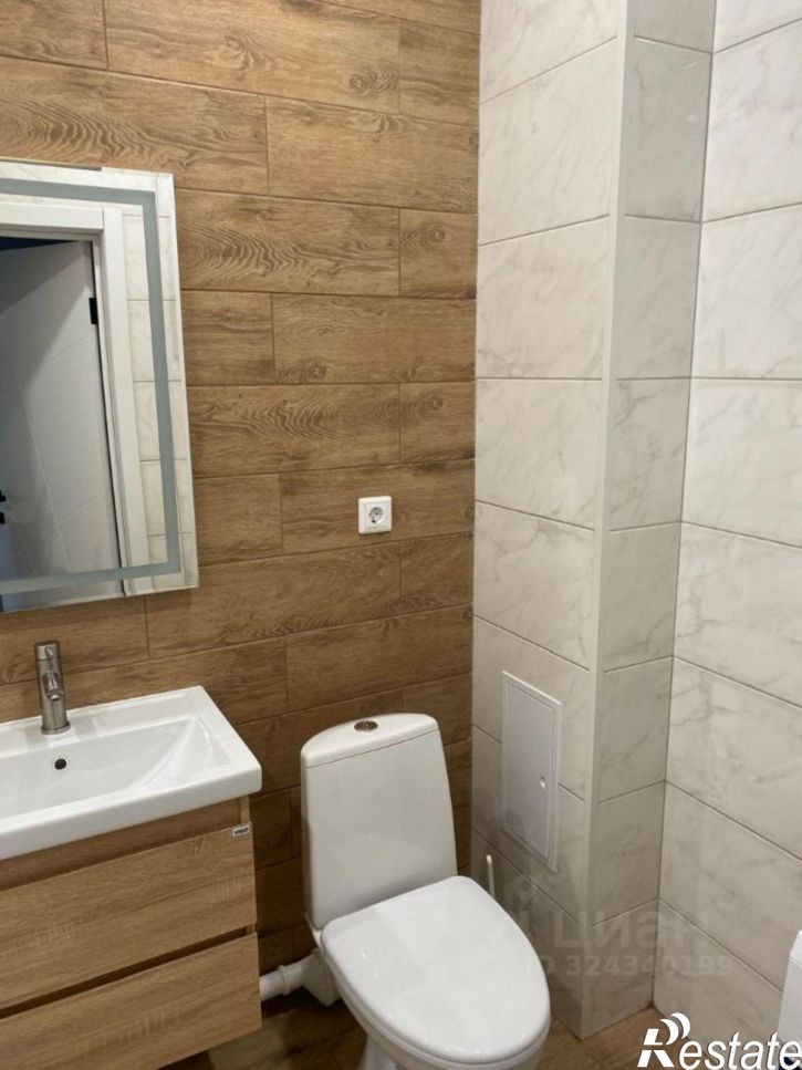 2-комн квартира Революционная улица, 39/3,  д. 39/3