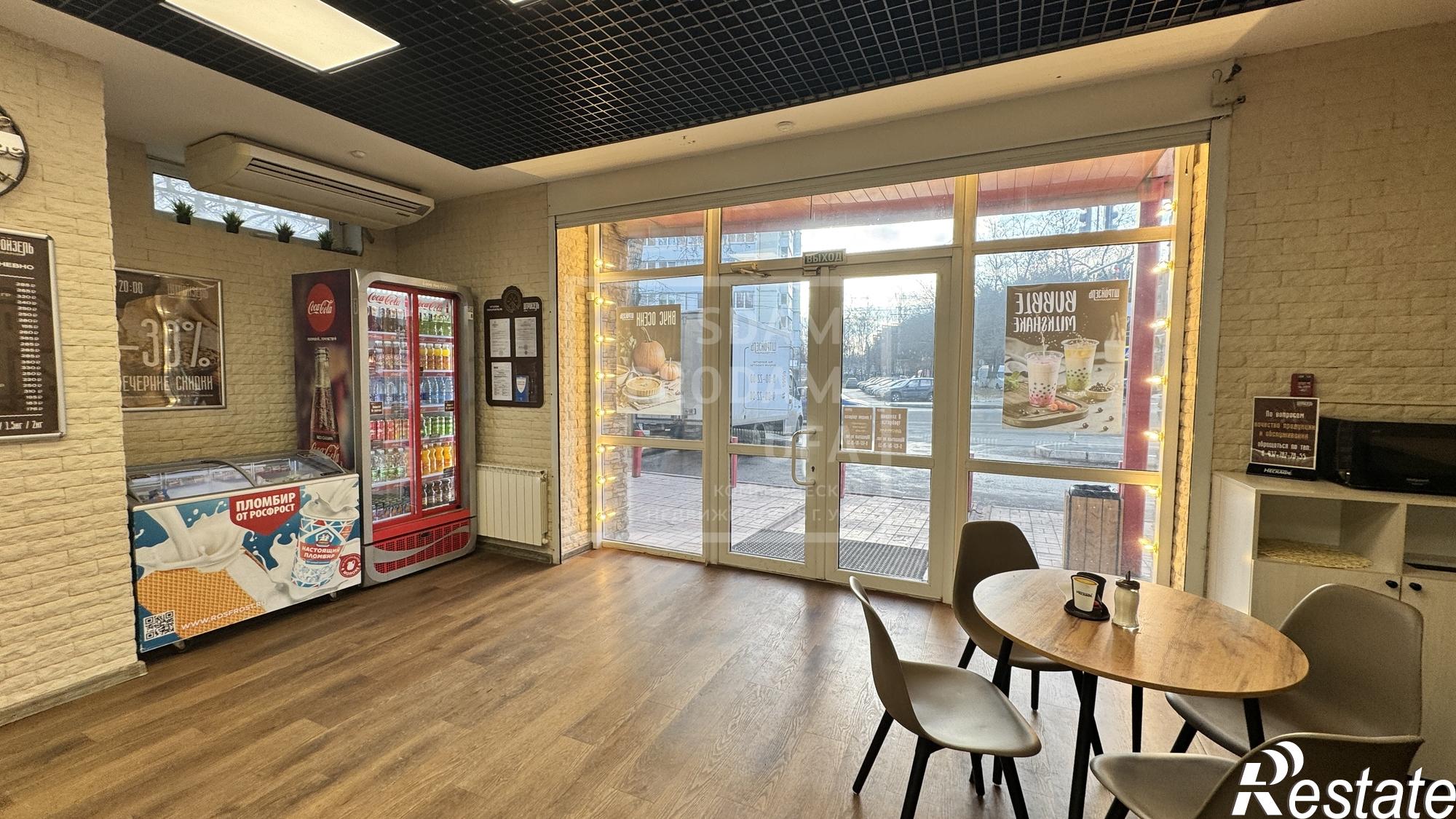 Купить торговое помещение за 24 000 000 рублей на Российская улица, д.106