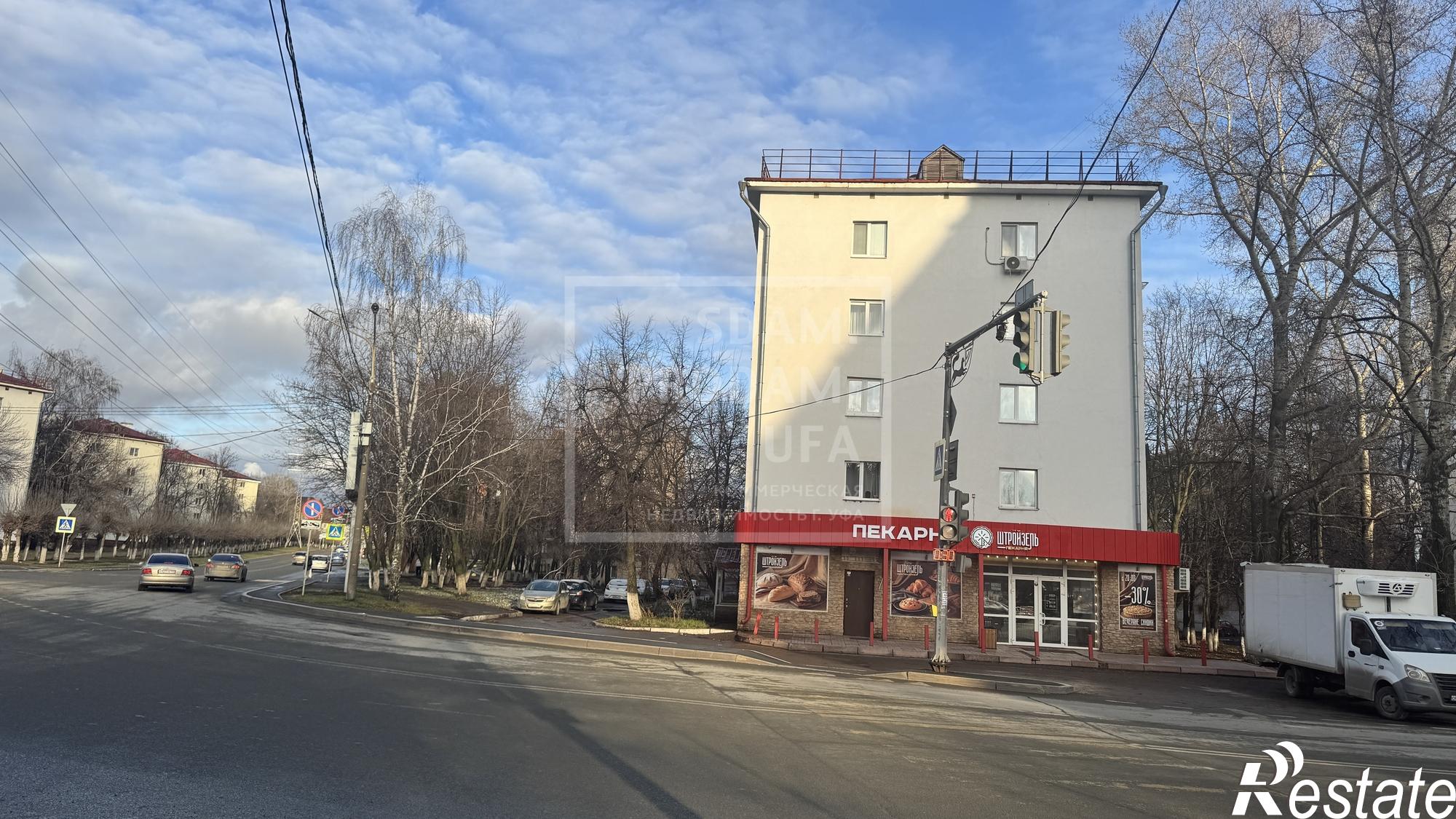 Купить торговое помещение за 24 000 000 рублей на Российская улица, д.106