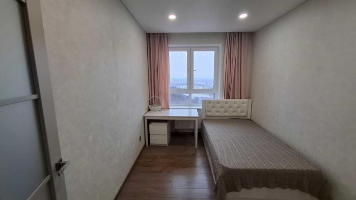 2-комн квартира Энтузиастов ул, 15