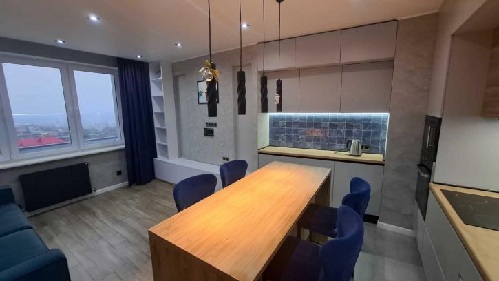 2-комн квартира Аксакова ул, 81/1