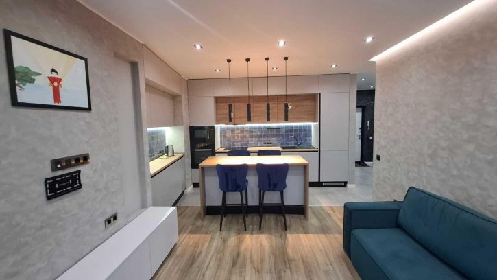 2-комн квартира Аксакова ул, 81/1