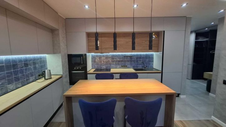 2-комн квартира Аксакова ул, 81/1