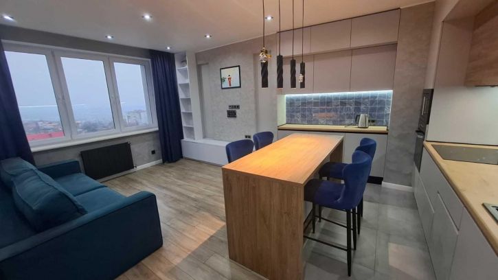 2-комн квартира Аксакова ул, 81/1