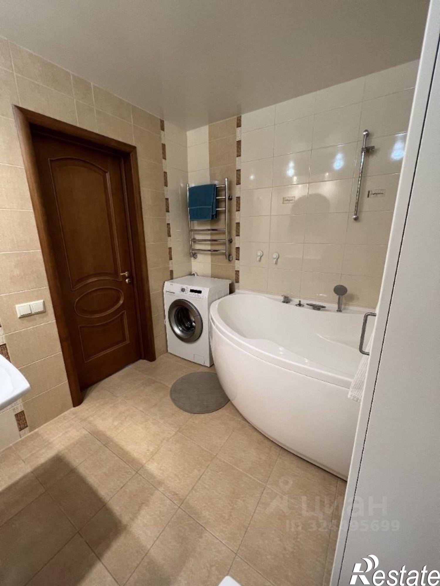 Купить квартиру за 13 000 000 рублей на Бейек урамы, 12/1