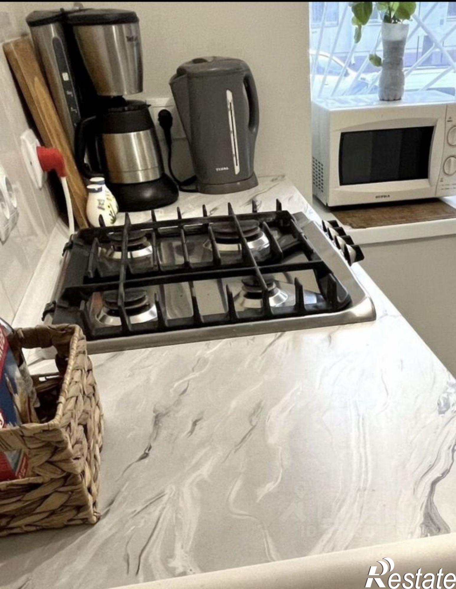 Сдать квартиру за 36 000 рублей на проспект Октября, 66/3