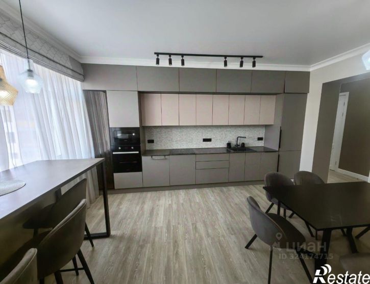 3-комн квартира улица Кирова, 34,  д. 34