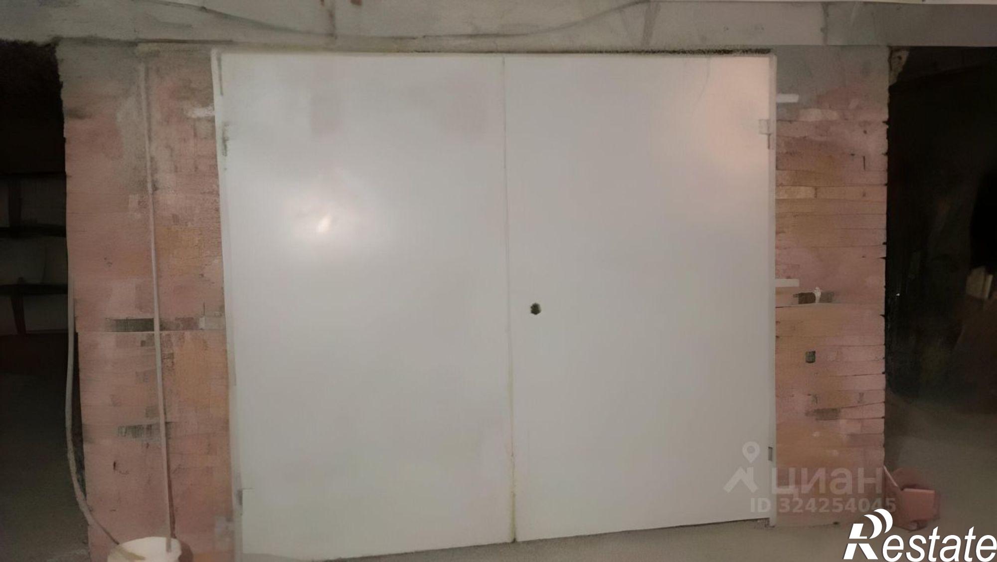 Купить гараж, место в паркинге за 900 000 рублей на ул Карла Маркса, 53